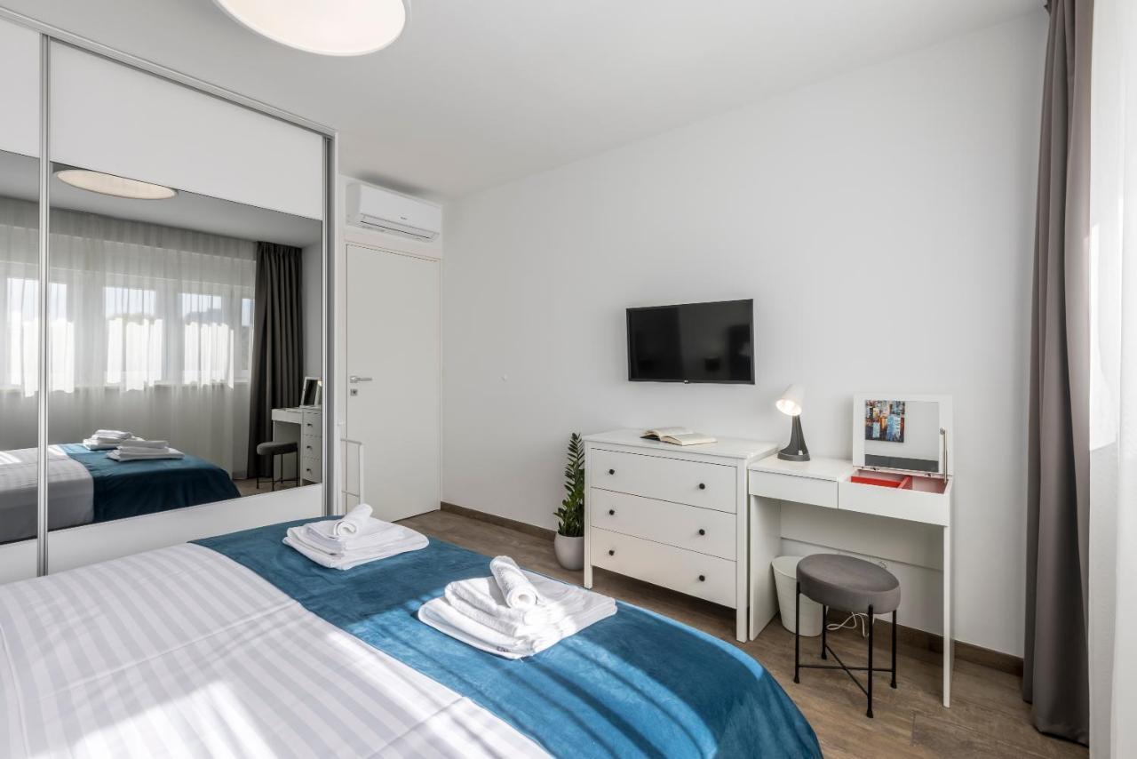 Domus Mea Apartment Split Exterior photo
