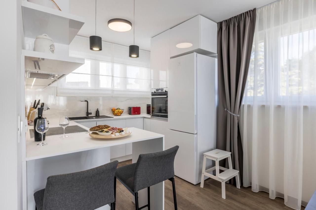 Domus Mea Apartment Split Exterior photo