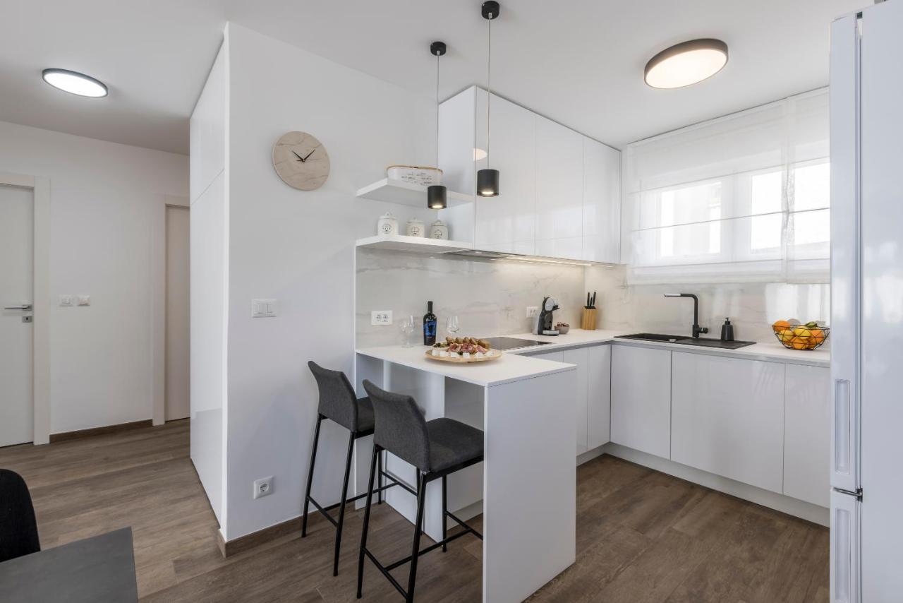 Domus Mea Apartment Split Exterior photo